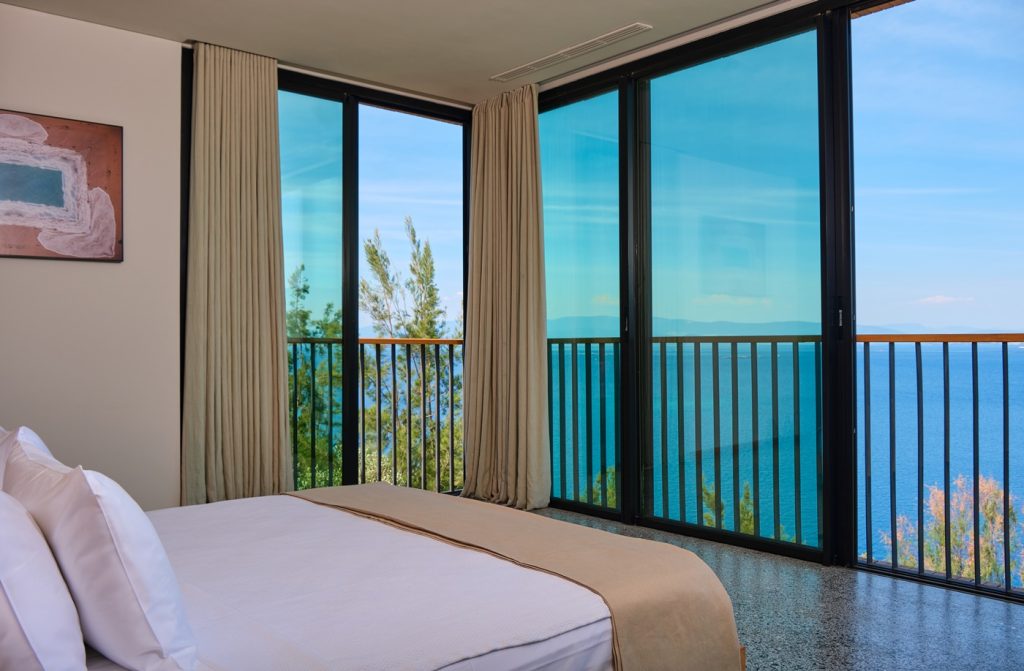 10 Villa bedroom HiRes